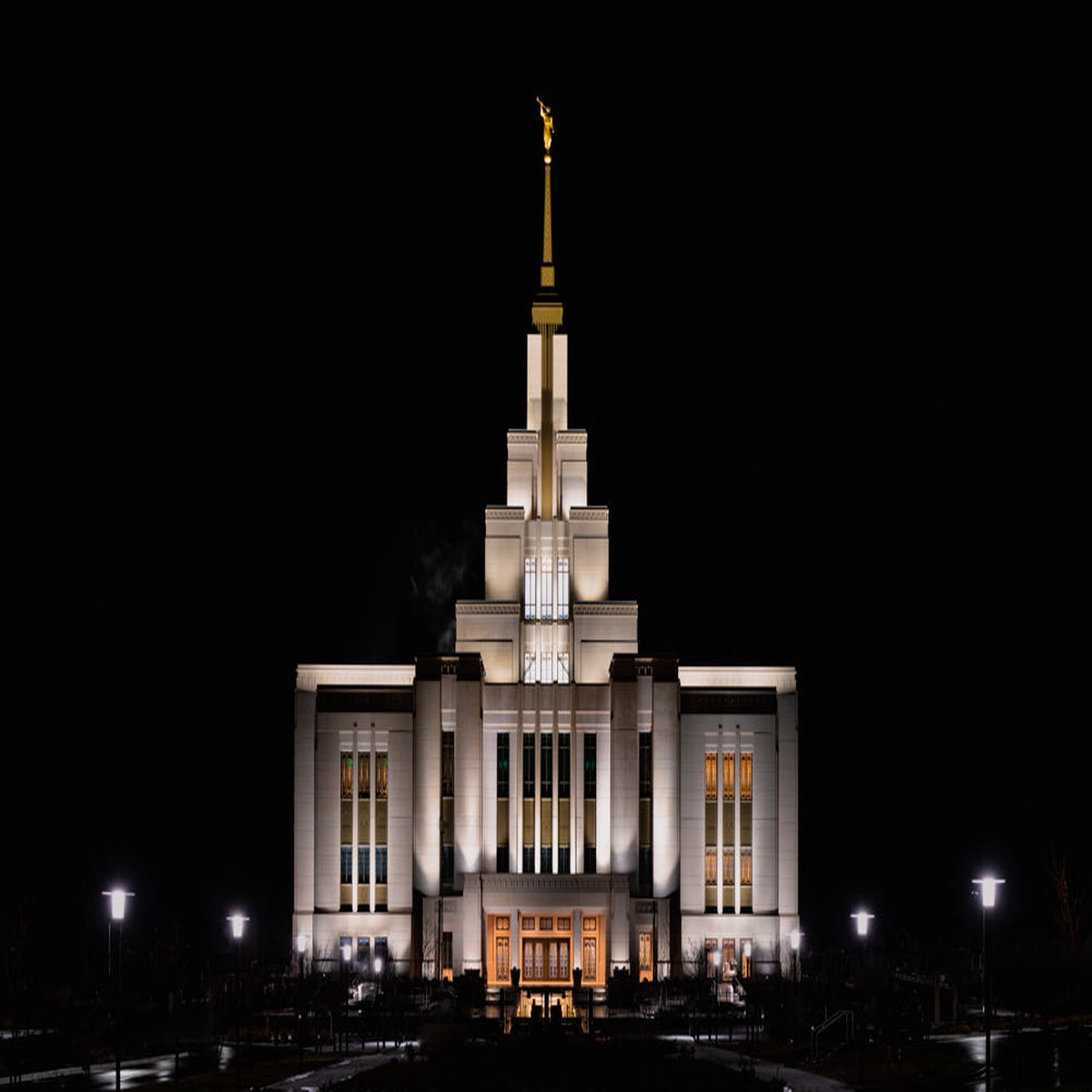 Saratoga Springs Temple - A Light in the Darkness